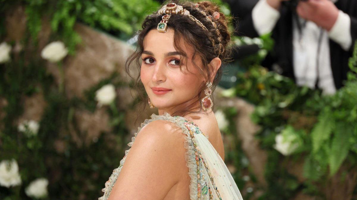 Alia Bhatt NetWorth in 2025 ? Luxary Cars से लेकर घर तक सारी संपती ? Bollywood Golden girl